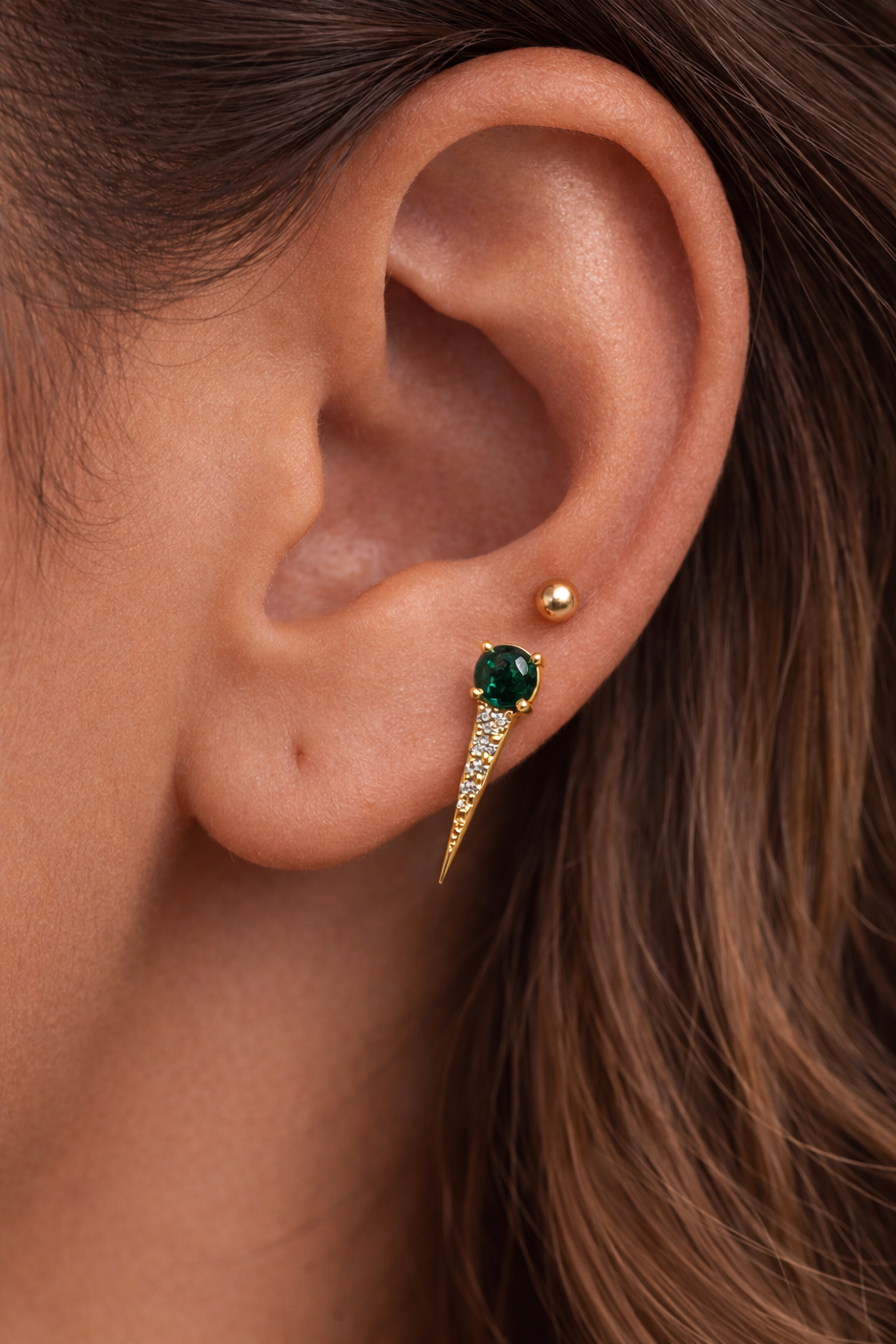 18k Gold Natrual Diamond with Emerald