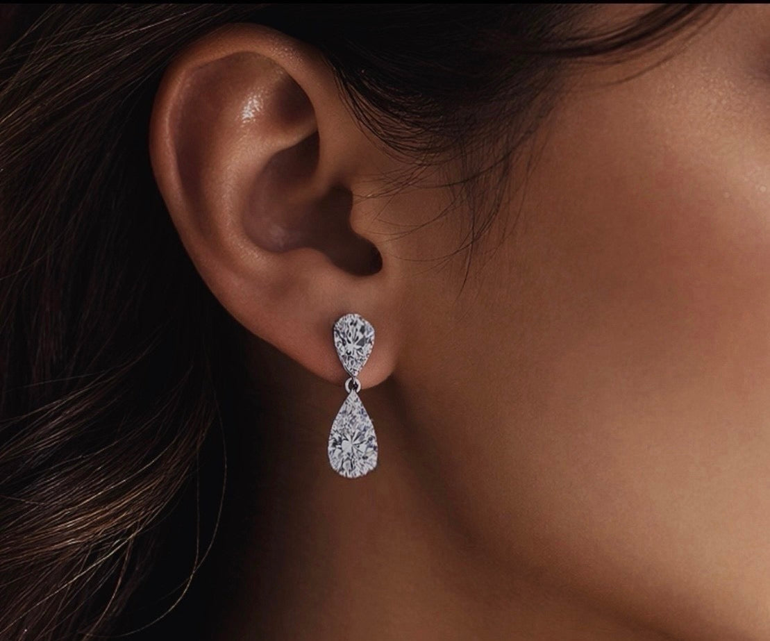 Moissanite Pear cut